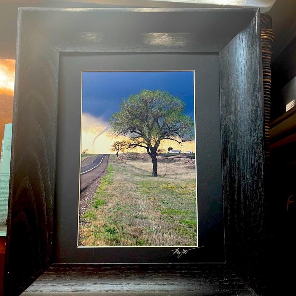 Framed photography pic 8.5 by 11. Frame approx 18 by 15 in